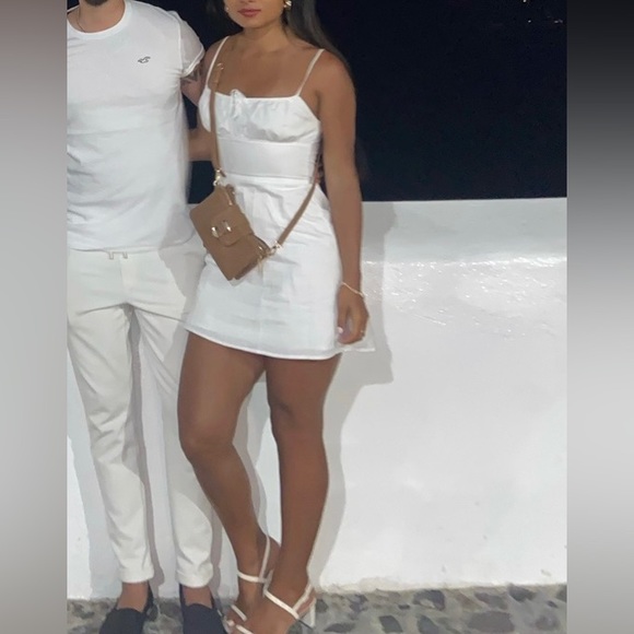 Aritizia white dress - size small - Picture 3 of 8